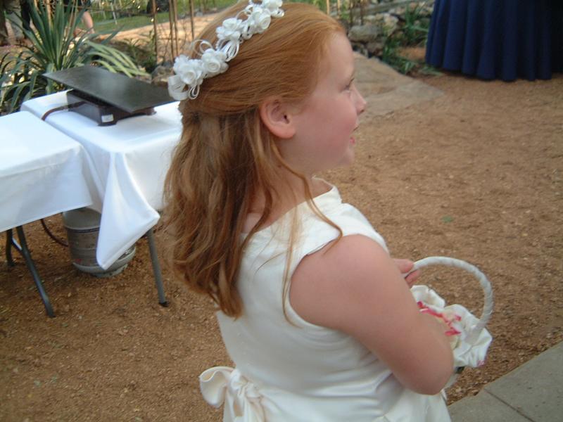 2003/10(Oct)/03(Urbik-Wedding)/800x600_2003-10-05 17-48-35.JPG